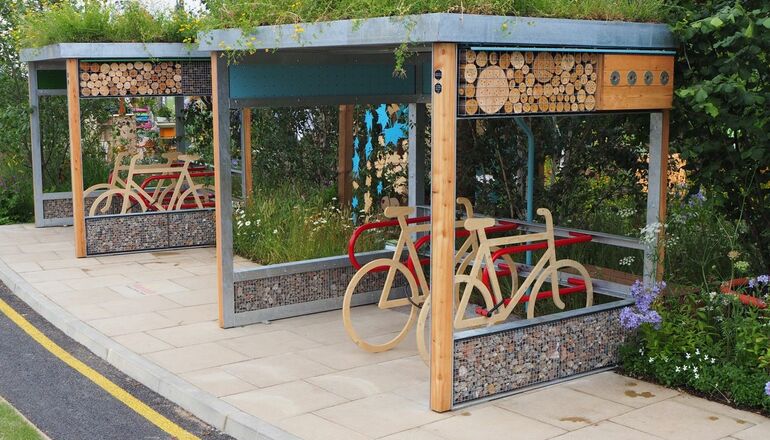 Illustration de : Parking vélos devant école maternelle Boileau et conservatoire