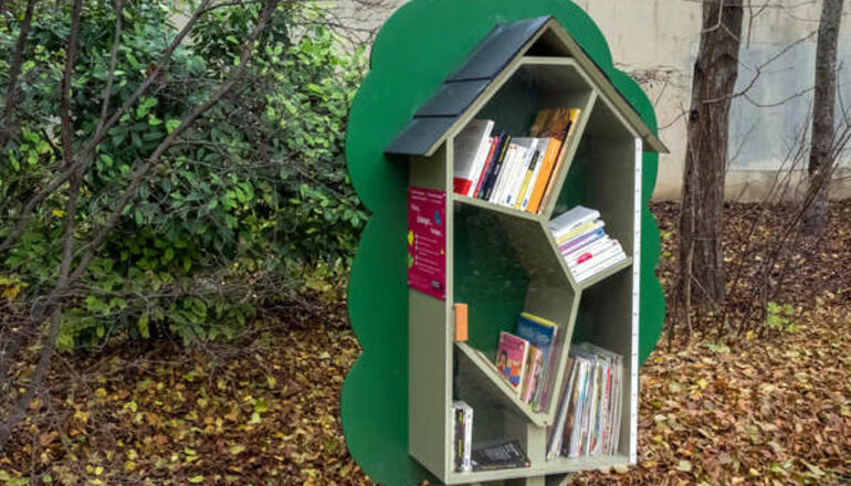 Illustration de : Installer des petites bibliothèques en libre accès